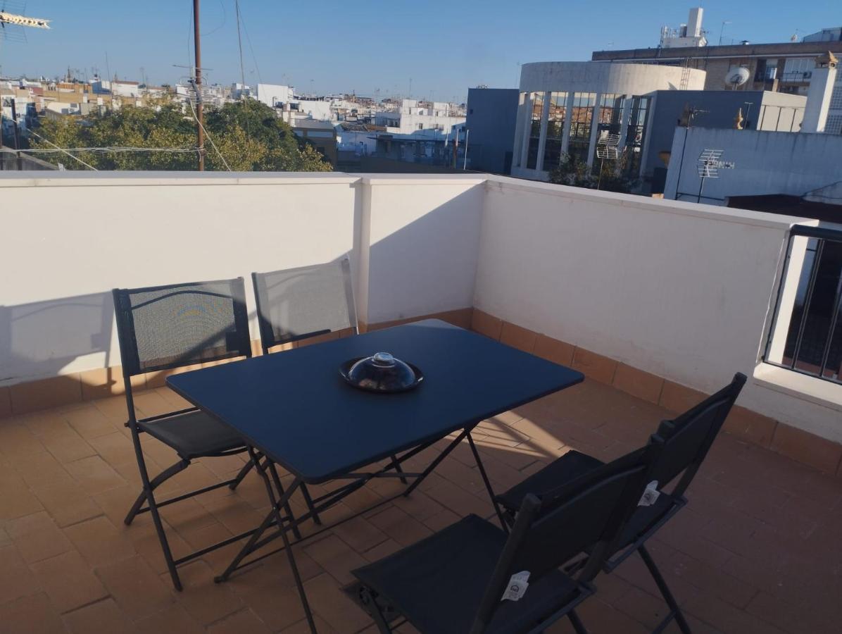 Atico Aire De Triana Apartment Seville Exterior photo