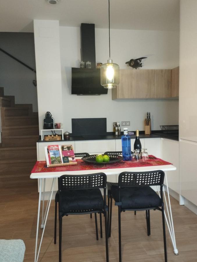 Atico Aire De Triana Apartment Seville Exterior photo